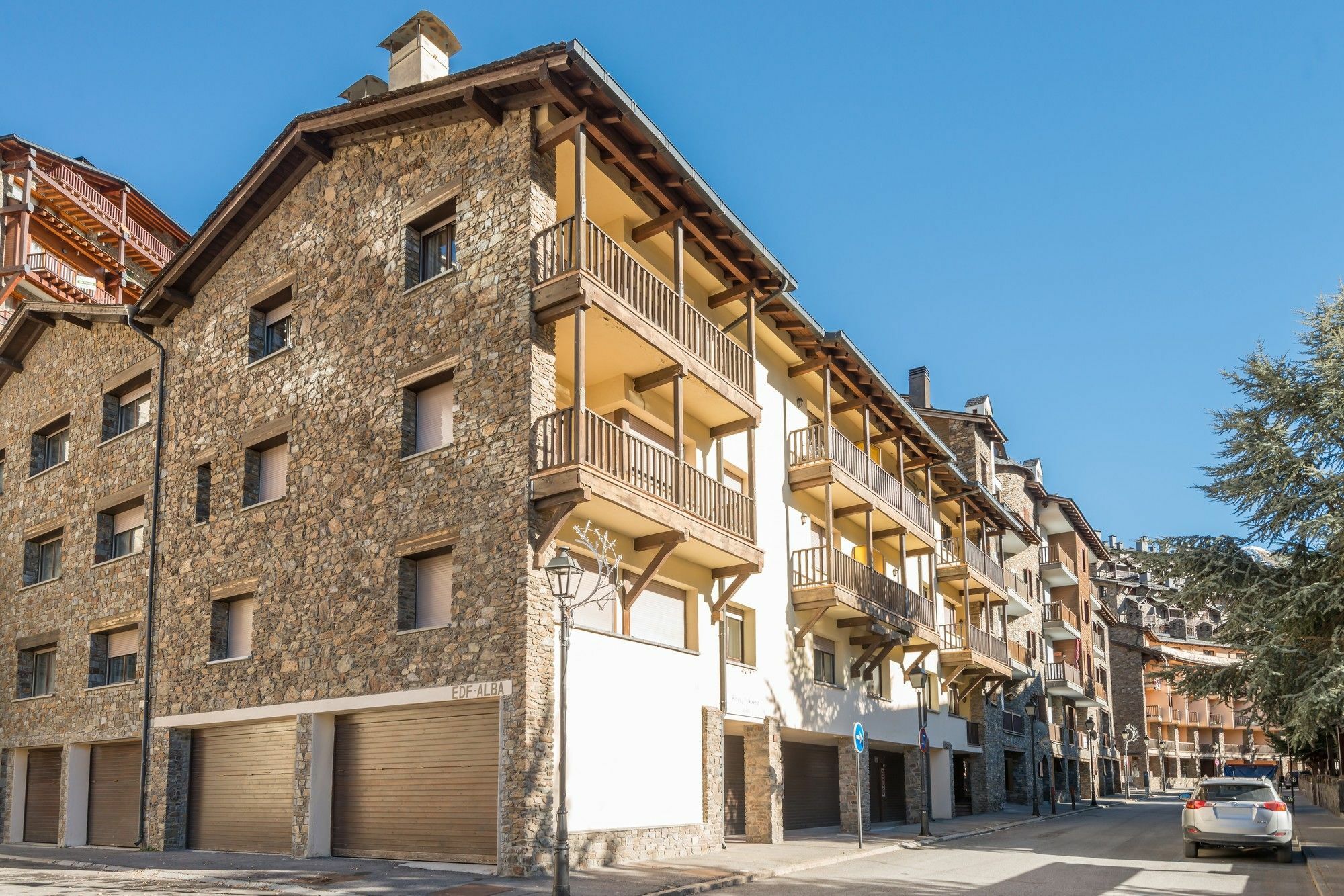 Pierre & Vacances Andorra Alba 埃尔塔特 外观 照片